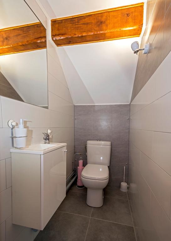 Le Carnival Bed & Breakfast Laval  ภายนอก รูปภาพ